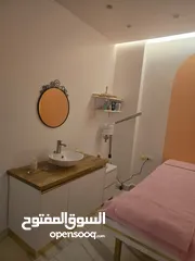  9 صالون تجميل نسائي للبيع