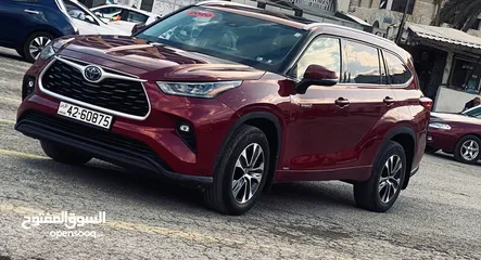  7 Toyota Highlander hybrid XLE 2020