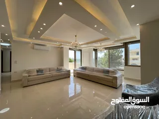 7 شقة طابقية (سكن خاص) للبيع بإطلالة (بانارومية) وجميلة جداً على السيتي مول وحدائق الحسين وقرب مكة مول