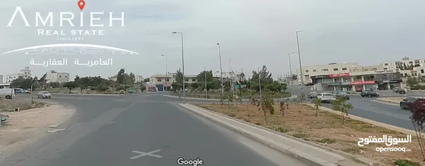  1 ارض سكنية للبيع في ابو نصير / قرب دوار البحرية على الشارع الرئيسي .