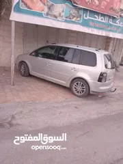  2 السياره فيها قشره مرشه جه الشفير