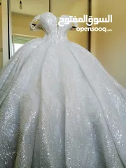  1 فستان عروس ملكي مع كامل ملحقاته