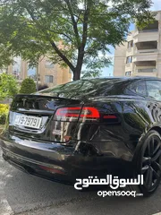  11 TESLA MODEL S PLAID