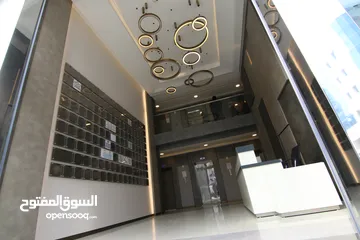  19 عياداة للايجار مقابل المركز العربي