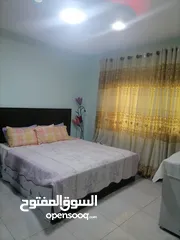  14 شقة شبه ارضي سوبر ديلوكس مجددة بالكامل للبيع