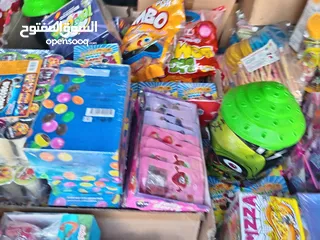  3 مشروع بحاجة إلى شريك ممول لتوزيع السكاكر