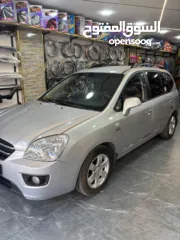  3 جيب كيا كارينز 2009