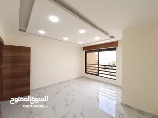  18 شقه للبيع فاخره جدا في اجمل مناطق حي الياسمين تشطيبات ولا في الاحلام من المالك مباشره سعر لقطة 49000