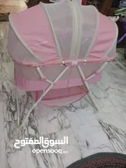  4 مستلزمات اطفال وارد الإمارات و امريكا بحالة ممتازة           .......................................