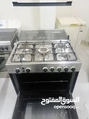  2 Ovens is very good condition and good working