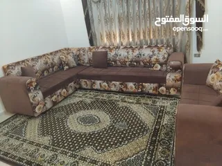  6 طقم كورنر بحاله ممتازه مع سجادة للبيع
