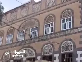 1 للايجار بيت مسلح مستقل صنعاء الروضه 9 غرف ومجلس 9متر  وحوش 5 سيارات