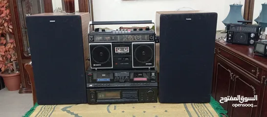  12 مجموعه من الاجهزه القديمه بحاله الوكاله
