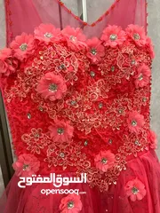  1 فستان للبيع بحالة الجديد