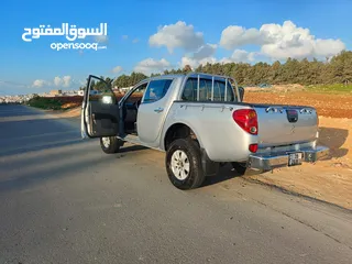  2 ميتسوبيشي L200