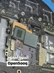  14 خدمة تصليح الهواتف و الايباد  متوفر شاشات وجميع قطع الغيار بأسعار الجملة ضمان على جميع الخدمات