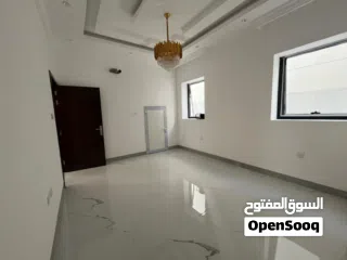  6 فــــيــــــــــــلا للـــــبيـــــع اول ســـــاكــــن مــــكــــونه مــن 7 غـــــرف و 10 حـــمامات