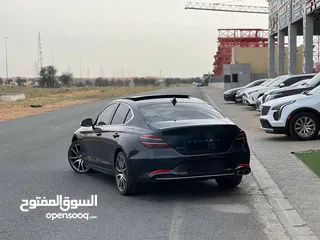  4 هيونداي جينسيس G70