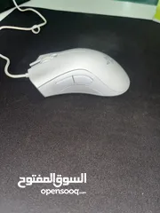  2 Razer deathadder mouse essential white used for 1 year. ماوس ديث ادر ايسينشل ابيض مستخدم لمدة سنة