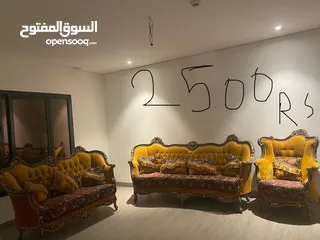  2 للبيع  كنب و انتريه شبه جديده