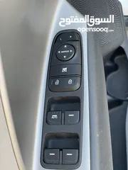  12 Kia Niro 2018 hybrid Practical and Economical car