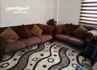  8 كنب وفرشات مع مخدات