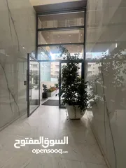  3 شقه داخل منطقه ام السماق / جنب مدارس الدر المنثور
