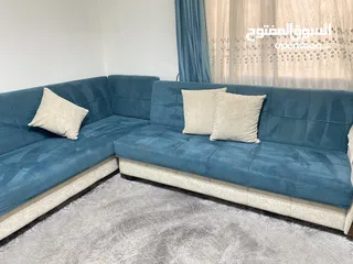  4 طقم كنب معيشه 9 مقاعد بحالة جيدة جداً للبيع مستعمل استعمال خفيف