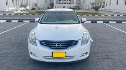  1 NISSAN ALTIMA 2010 Urgent sale