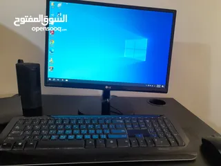  7 كمبيوتر Intel (R) core i5 desktop  بمعالج دبل كور مع الملحقات مكتب صغير و كرسي دوار بحالة ممتازة