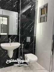  6 شبه ارضي 130 متر مع ترس 90 متر خلف جامعة البتراء في البنيات طريق المطار