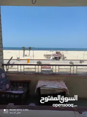  10 شقة للايجار  اول مطل علي البحر مباشر بأرق الأماكن السياحي بمصيف جمصه السياحي