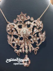  2 عقد ذهب مرصع بلألماس.انتيك