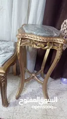  1 طقم كنب +طاولات للبيع+ثريه