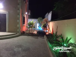  26 فيلا للبيع بالقرب بشارع الباباي
