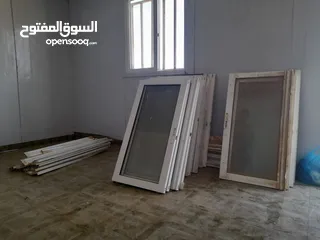  2 كرفانات مستعملة بحال الوكالة