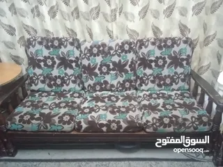  4 غرفه نوم بحاله جيده زائد طقم كنبايات مورس بسعر مناسب