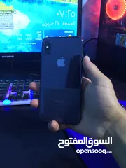 2 iPhone X  64GB  رمادي مش مغير اشي التلفون نظيف للبيع او للبدل على شاشة Pc