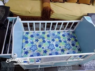  5 سرير اطفال استعمال قليل السعر 60