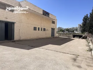  13 قطعة ارض تجاري مع محلات في منطقة مميزة جدا في البالوع للبيع من المالك مباشرة
