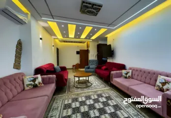  6 روف للايجار مفروش بالكامل اطلالة رائعة وموقع استراتيجي في اجمل مناطق البيرة