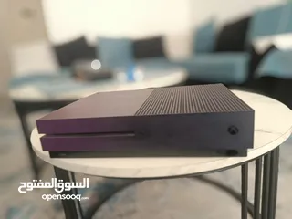  3 جهاز XBOX 1S مستعمل المواصفات: 1T  ايادي عدد: 2  اكثر من 8 العاب مدفوعه