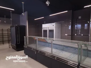  8 سوبر ماركت فخم جديد و مجهز بالكامل (ملحمة+ديلي+خضار و فواكه) مول