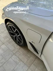  28 الحبه المميزه بلون الأبيض اللؤلؤي المميز للبيع على(الكاش فقط) Bmw 530e 2022 M