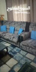  3 كنب للبيع مع طاولاته