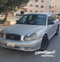  6 سيارة هونداي سوناتا 2002 للبيع لون سلفر
