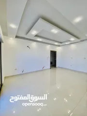  5 شقق جديدة فاخرة للبيع في ابو السوس من المالك