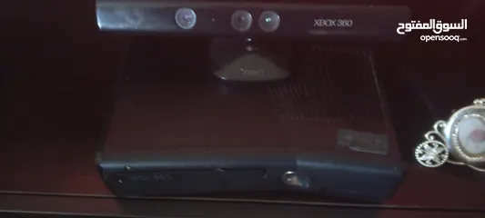  2 Xbox360. مع كونكتر بحالة جيدة