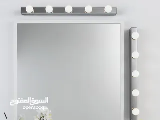  2 تسريحه مع مرايه واضاءات