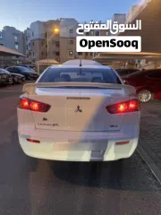  7 للبيع لنسر نظيف اللون ابيض ومن الداخل بيج